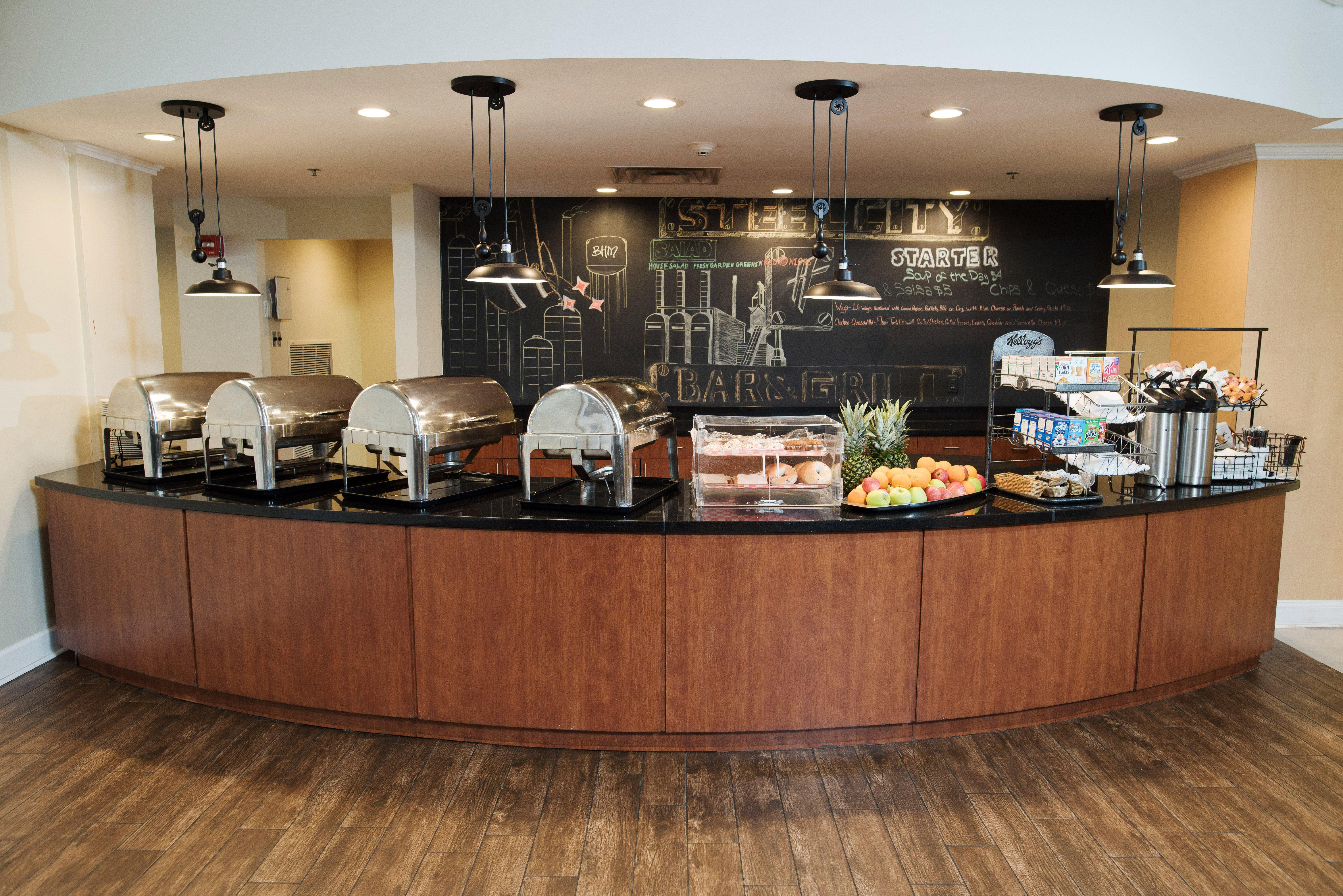 Holiday Inn Birmingham-Airport By Ihg Bagian luar foto