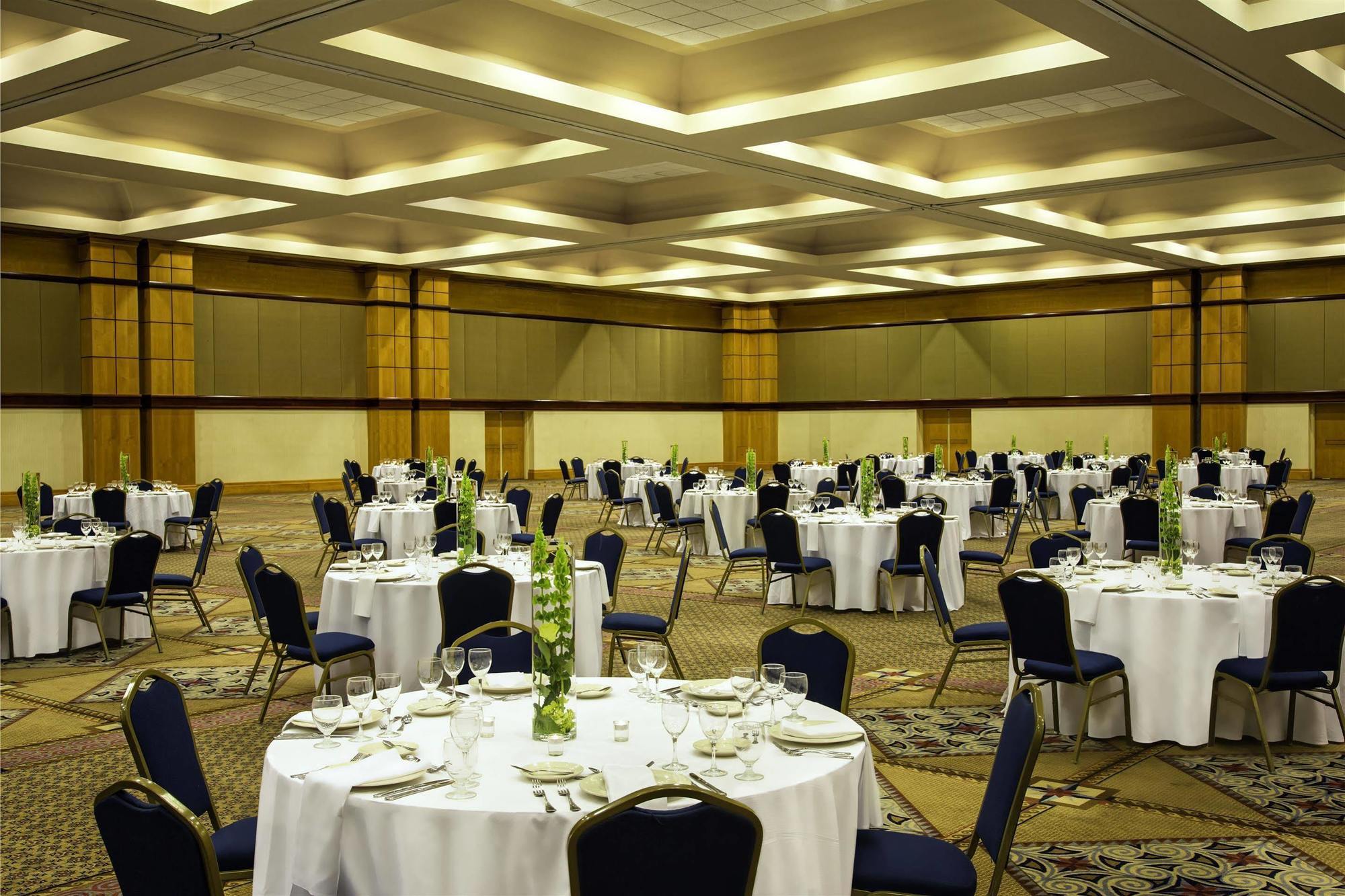 Holiday Inn Birmingham-Airport By Ihg Bagian luar foto